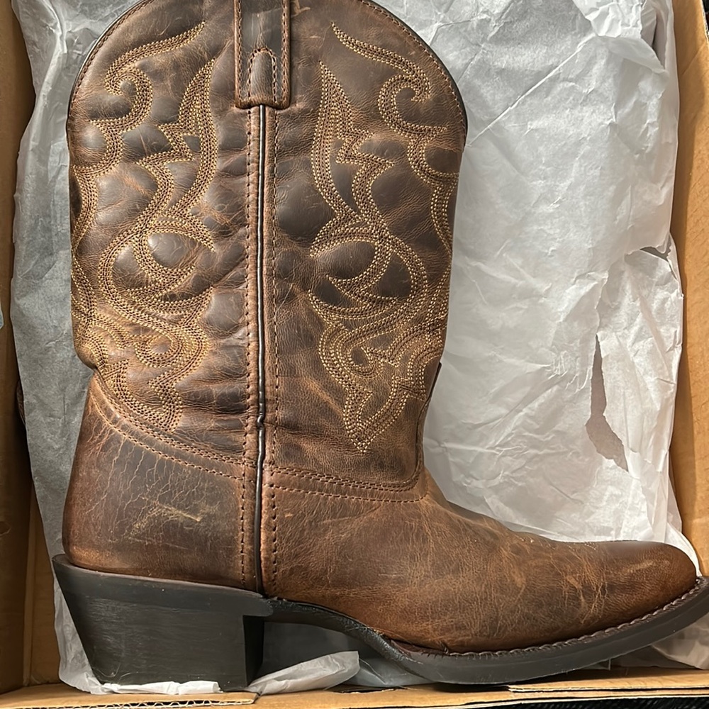 Laredo Women’s cowboy boots 10W
